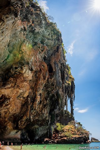 Ao-Phra-Nang.jpg